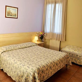 Hotel Regina Florence Luaran gambar